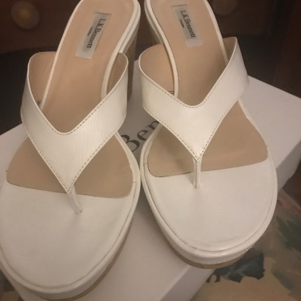 NIB L.K. Bennett Laura wedge White Lizard-size 41